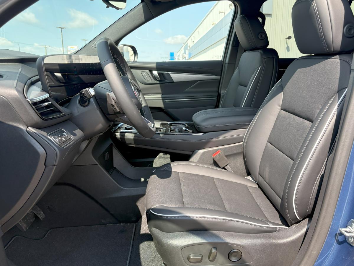 2026 Buick Enclave Preferred photo 3