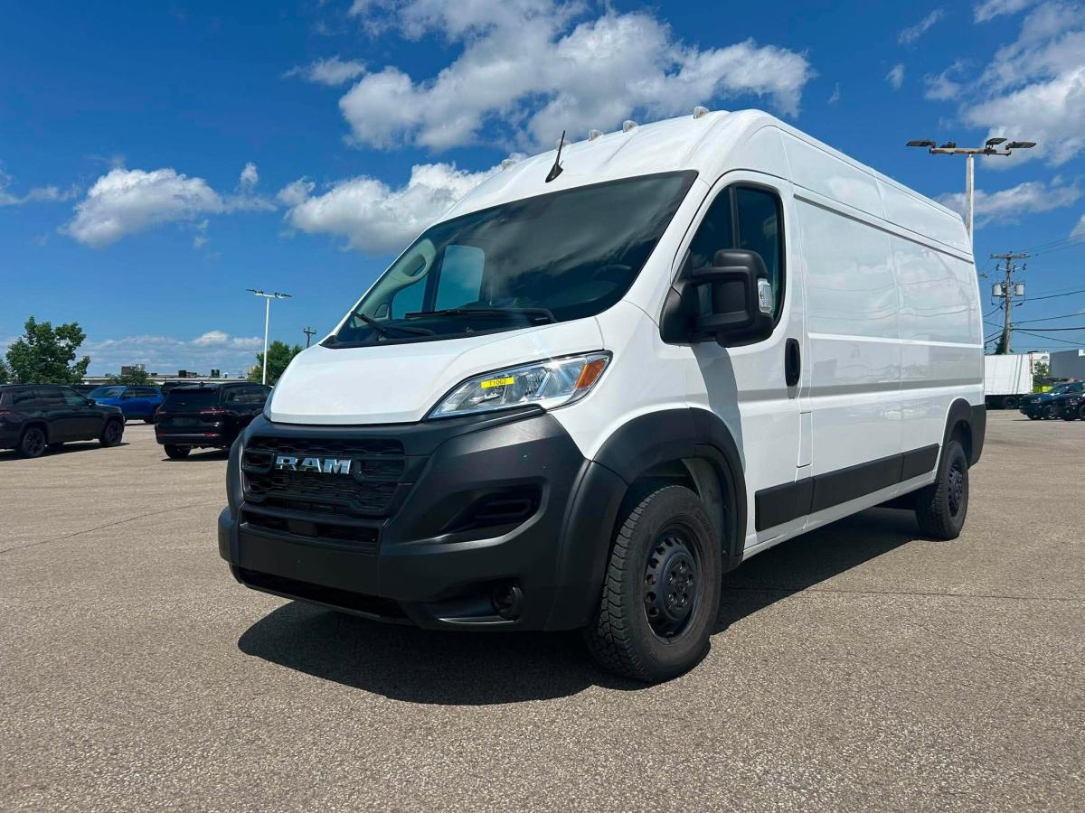 RAM ProMaster 2500 2024 SLT toit élevé 159 po